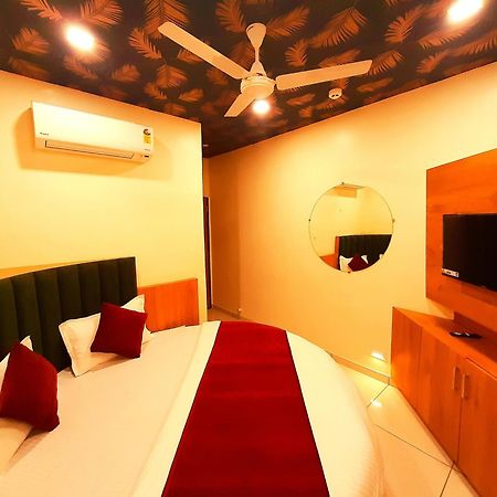 Hotel Suncity 阿穆达巴 外观 照片