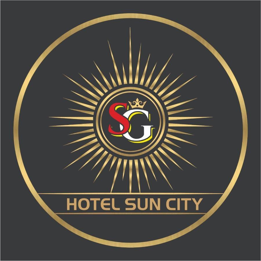 Hotel Suncity 阿穆达巴 外观 照片