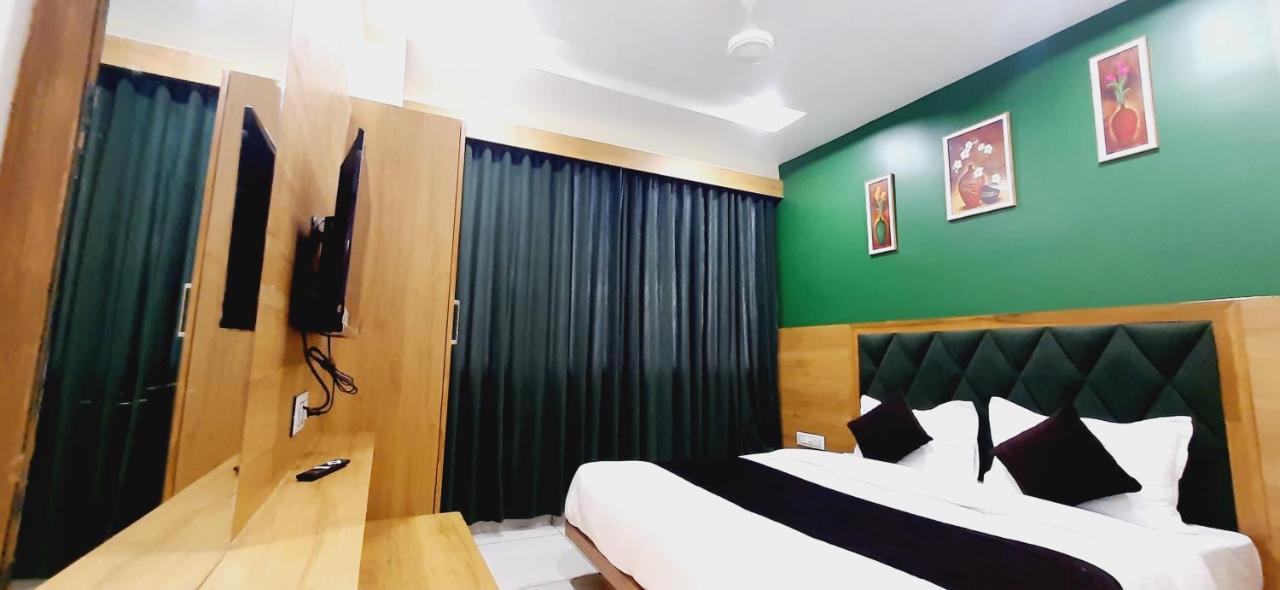 Hotel Suncity 阿穆达巴 外观 照片