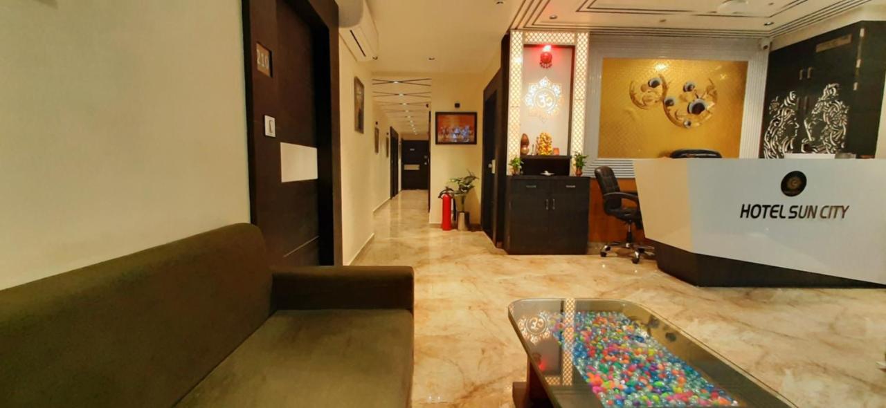 Hotel Suncity 阿穆达巴 外观 照片