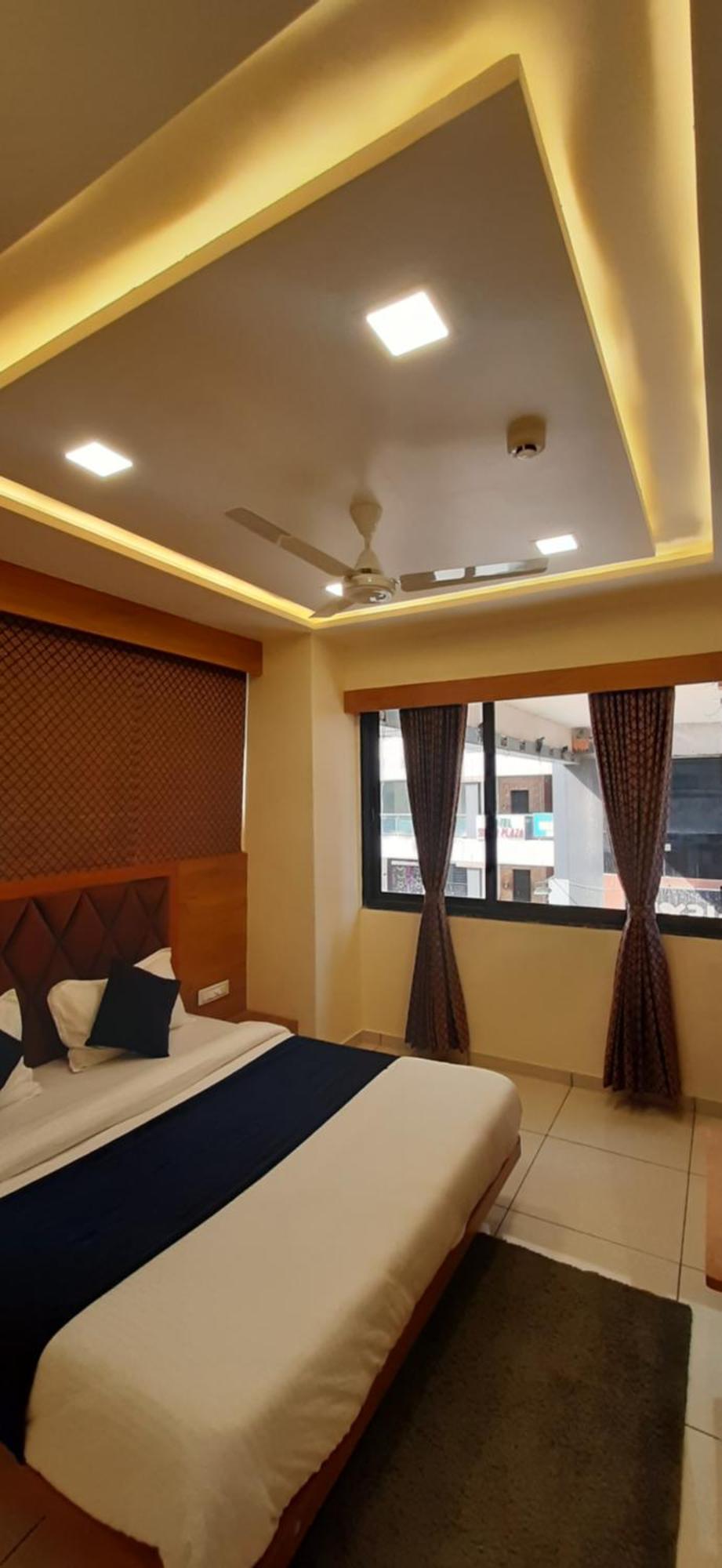 Hotel Suncity 阿穆达巴 客房 照片