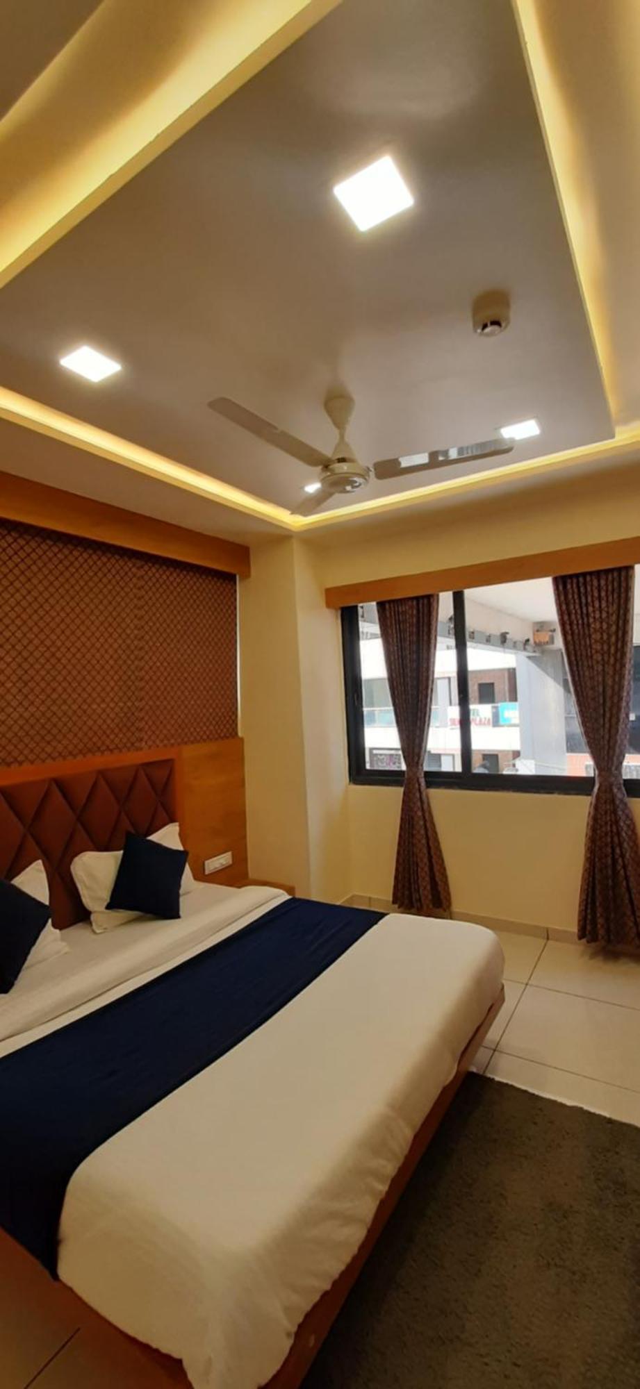 Hotel Suncity 阿穆达巴 客房 照片
